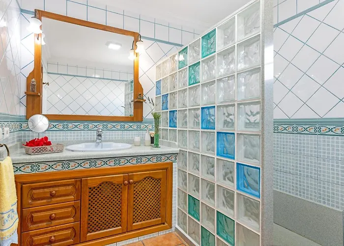 Semesterbostad La Casona Tías